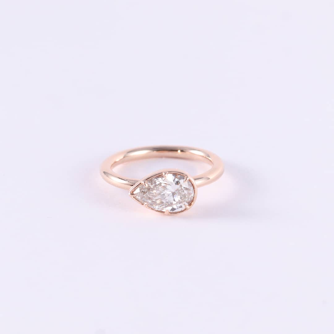 pear-shaped lab-grown diamond bezel ring • 1.00ct e color vs1 • 14k rose gold