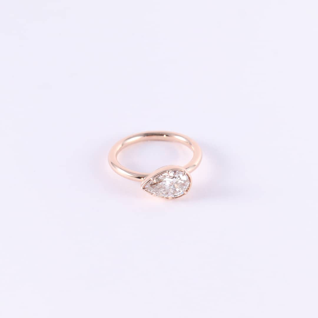pear-shaped lab-grown diamond bezel ring • 1.00ct e color vs1 • 14k rose gold
