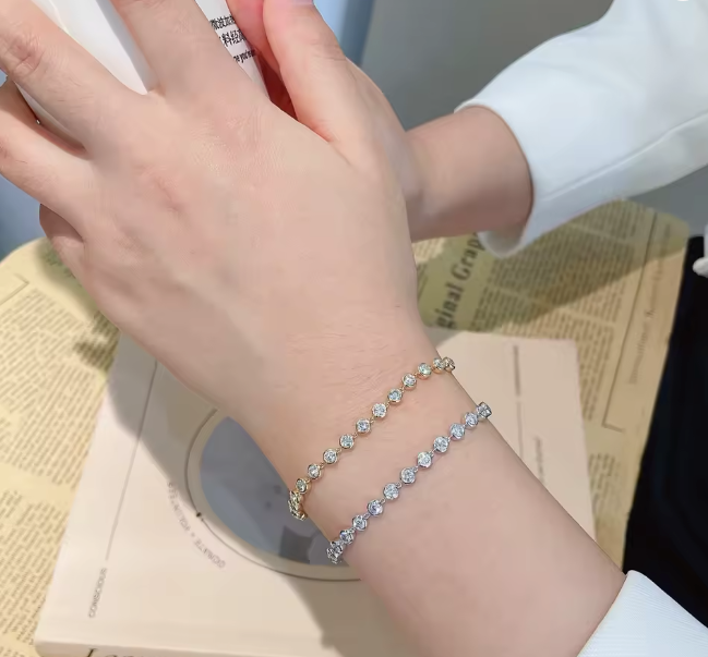 lab-grown diamond bracelet • total 1.10ct • 18k white or yellow gold