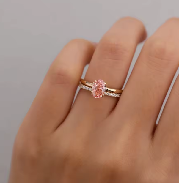 pink oval cut lab-grown diamond solitaire ring in 14k yellow gold – 1.5 ct, d/vs1