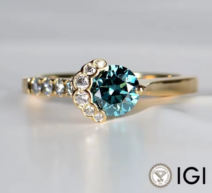 Luxury Blue Round Cut Lab-Grown Diamond Ring in 14K Yellow Gold – 1.0 CT, IGI Certified