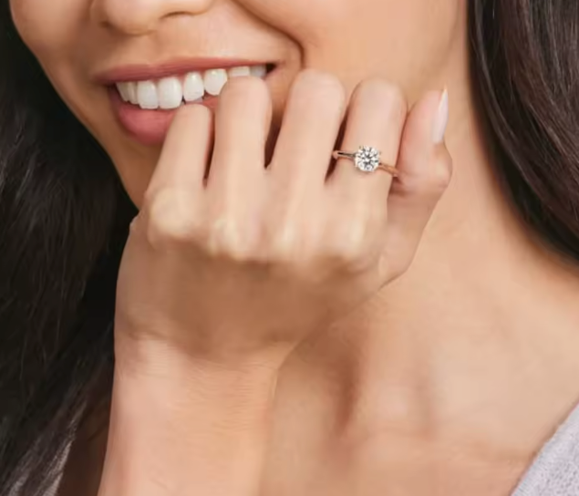 1.0–3.0ct round lab-grown diamond split shank engagement ring in 14k yellow gold – igi certified