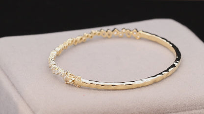 Vintage-Style Lab-Grown Diamond Bracelet in 14K Yellow Gold
